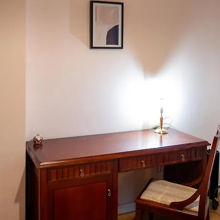 Spacious 1bdr Near city Center Apartment