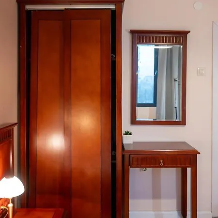 Apartment Spacious 1bdr Near city Center